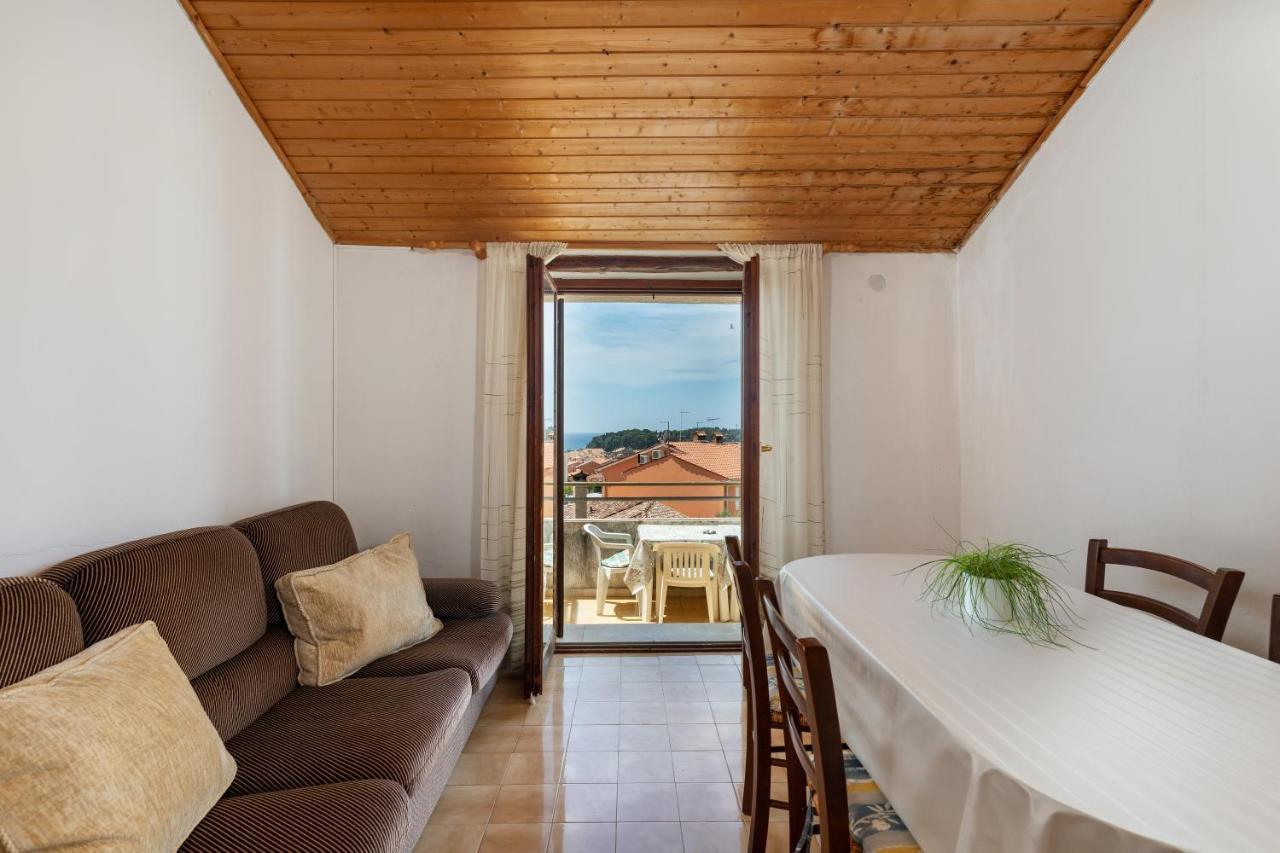 Apartments And Room Pergola Rovinj Eksteriør bilde