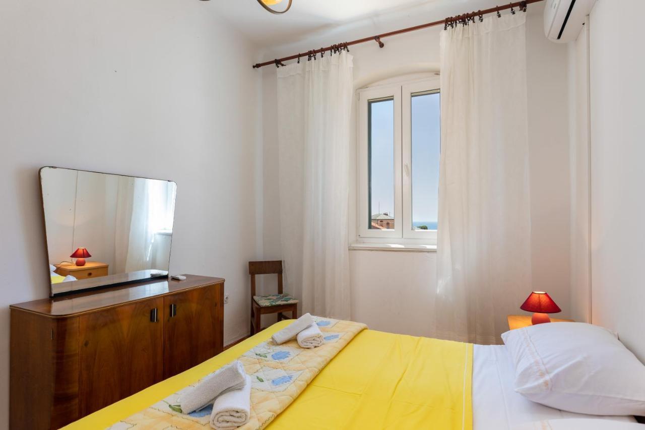 Apartments And Room Pergola Rovinj Eksteriør bilde